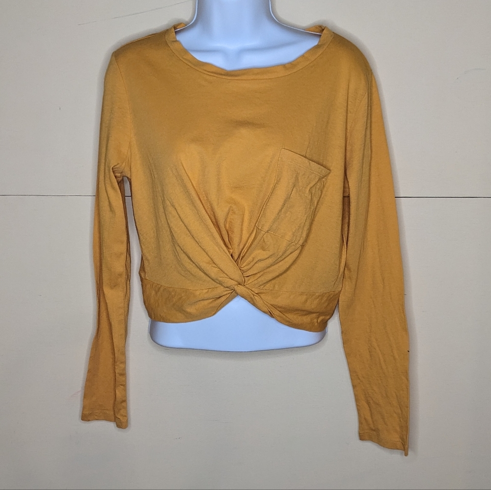 NWT Forever 21 Cropped Long Sleeve Tee in Yellow
